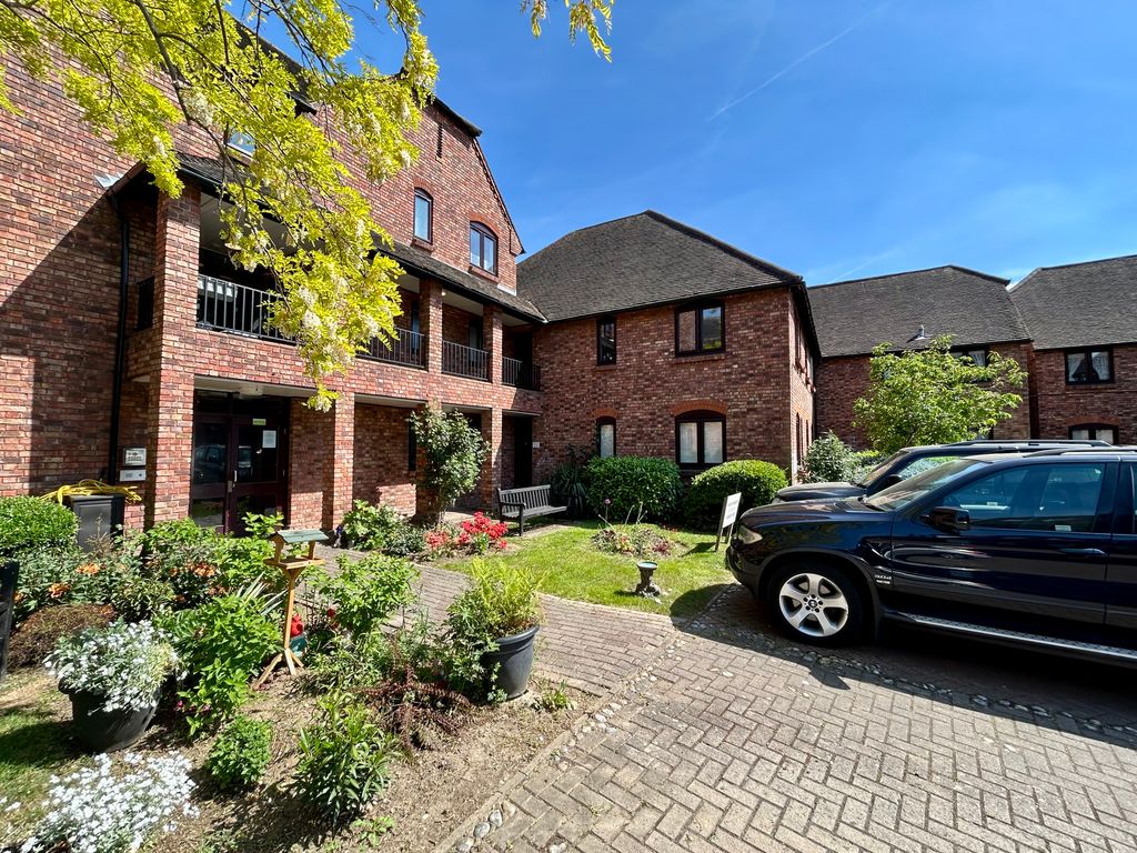 Property photo 1 of 12