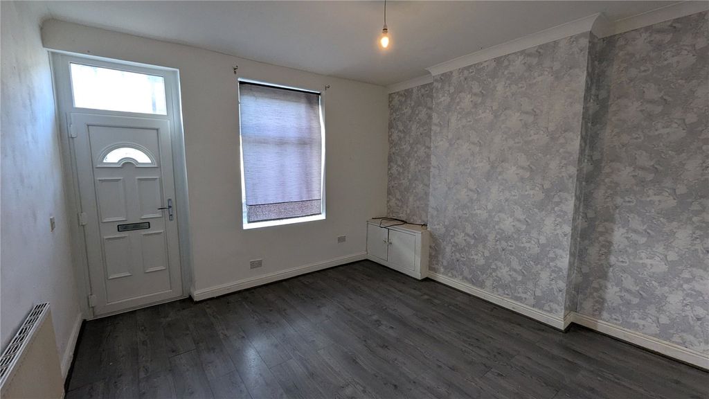 Property photo 3 of 6 Picture No. 04