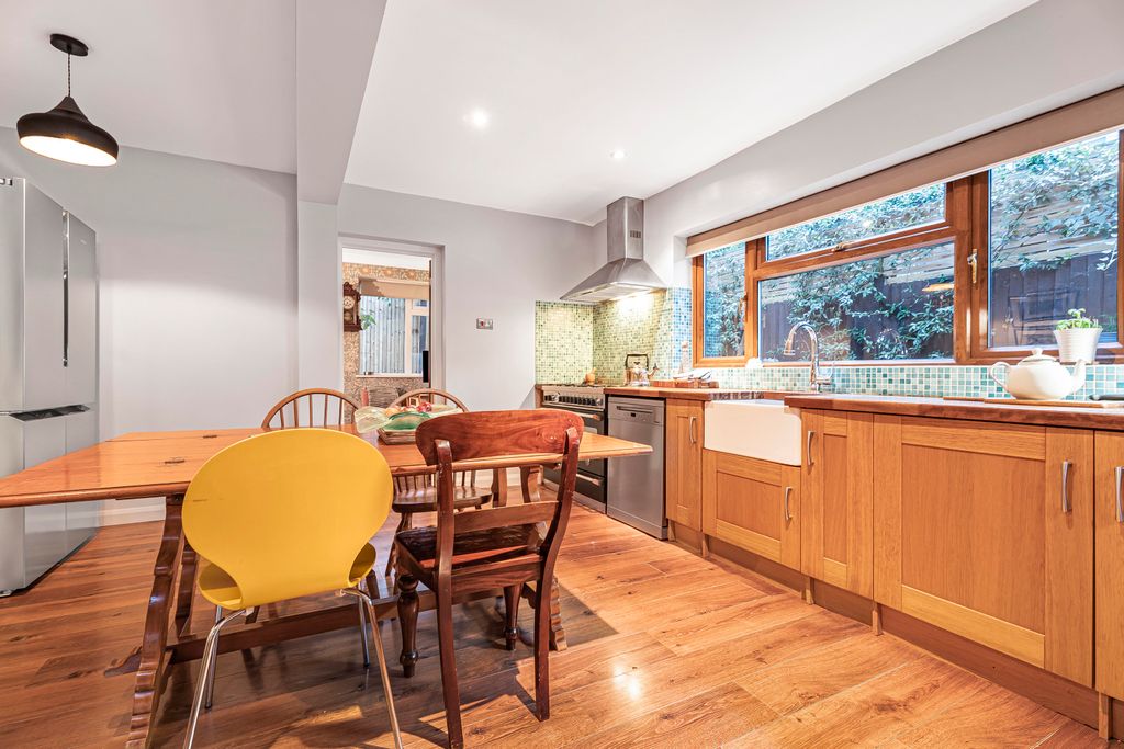 Additional image 14 of 4 bed detached house for saleCastleleigh Court, Enfield EN2