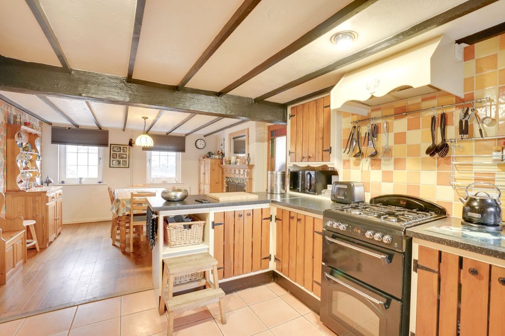 Property photo 3 of 19