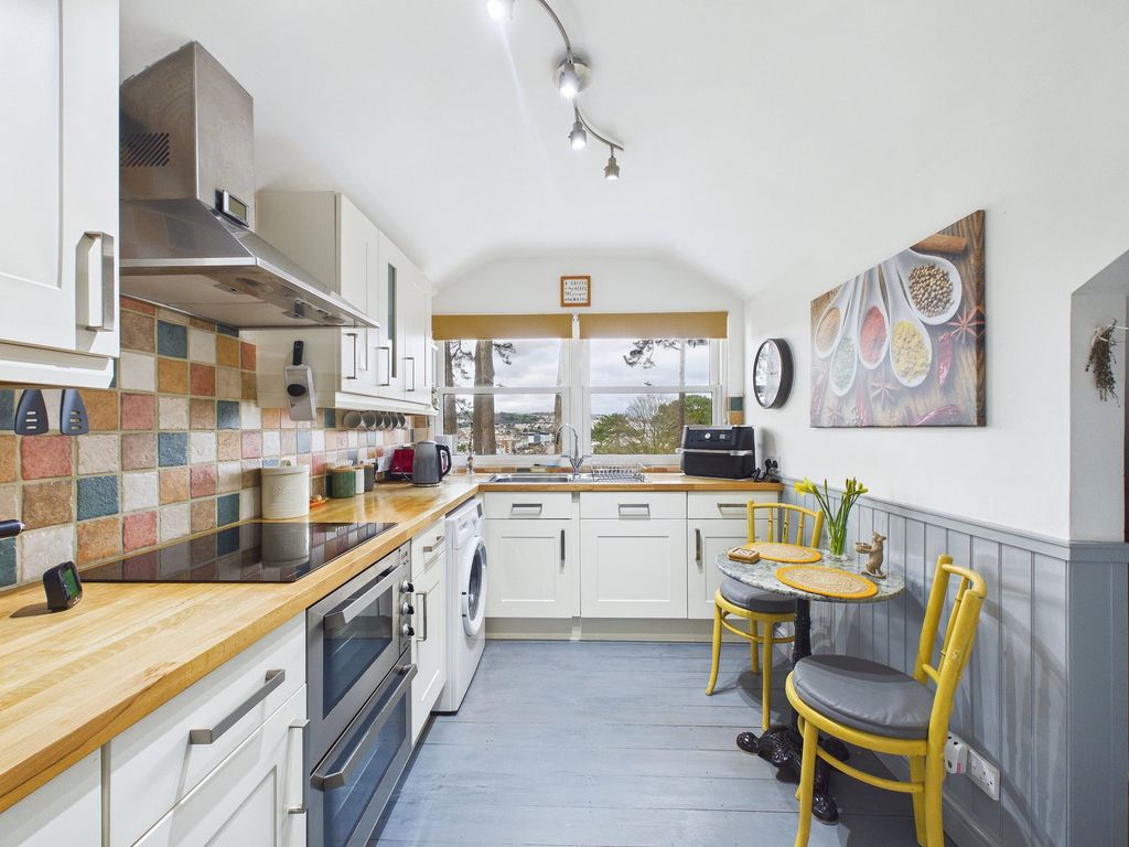 Additional image 8 of 2 bed flat for saleBarrington Court, Cleveland Road, Roundham, Paignton TQ4