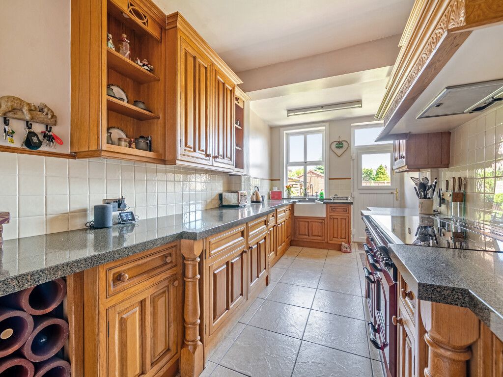Property photo 3 of 21 1467112-15-6A170F...