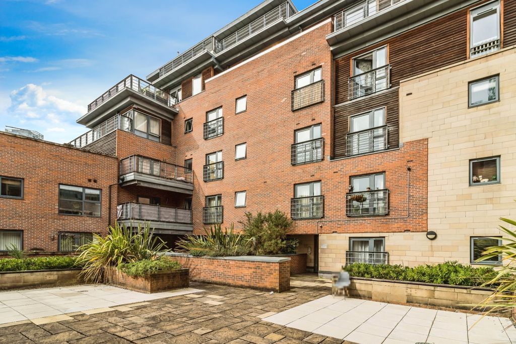 Property photo 2 of 12 Picture No. 11