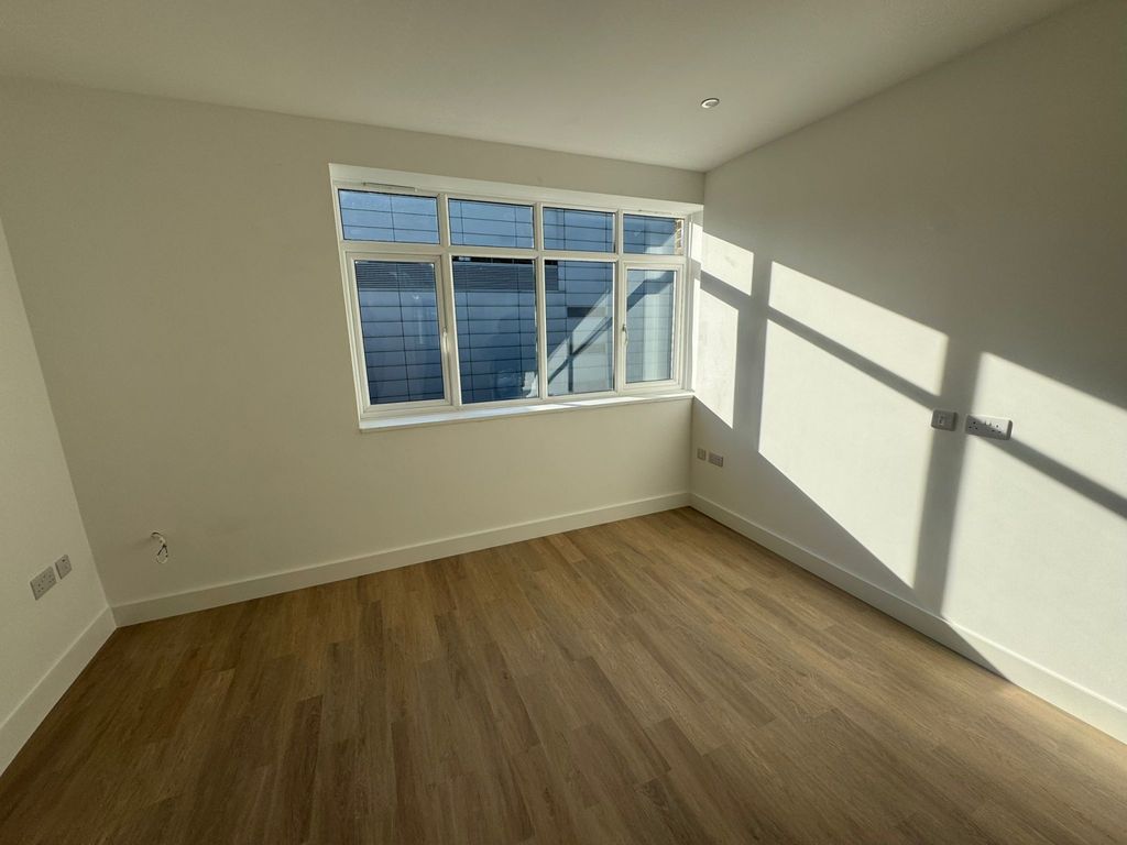 Property photo 2 of 4 Gallery