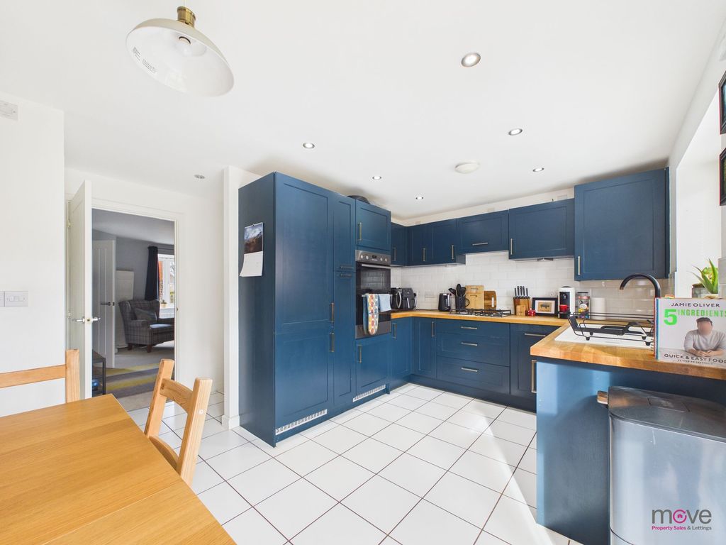 Property photo 3 of 23