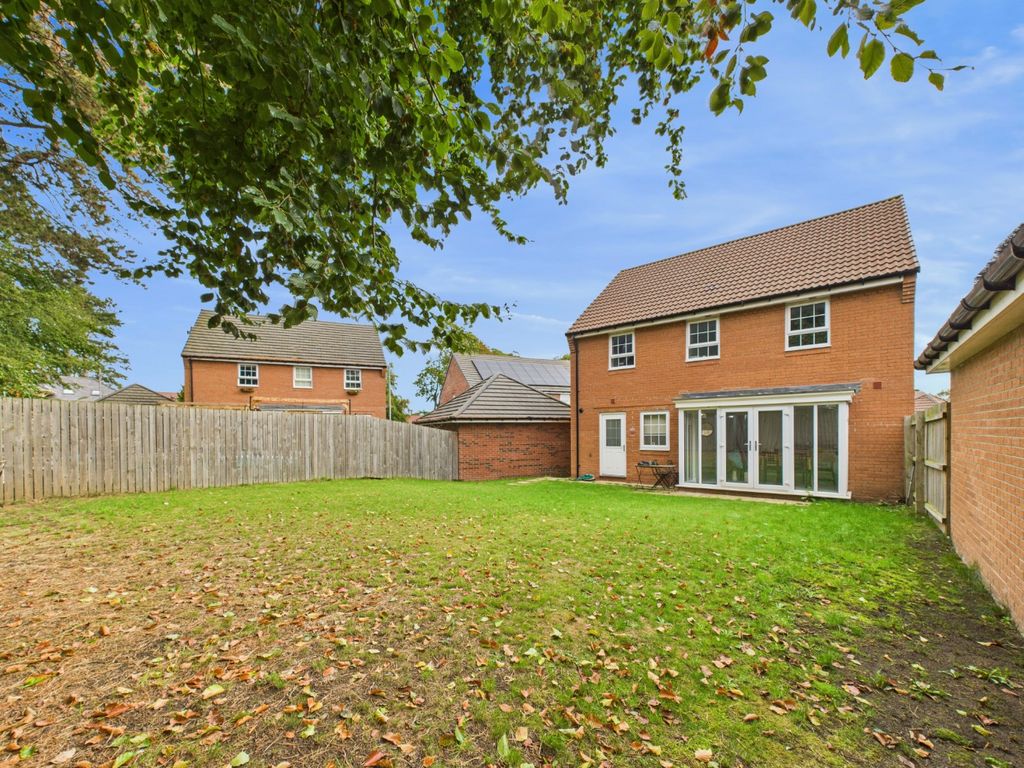 Property photo 3 of 18 4469587