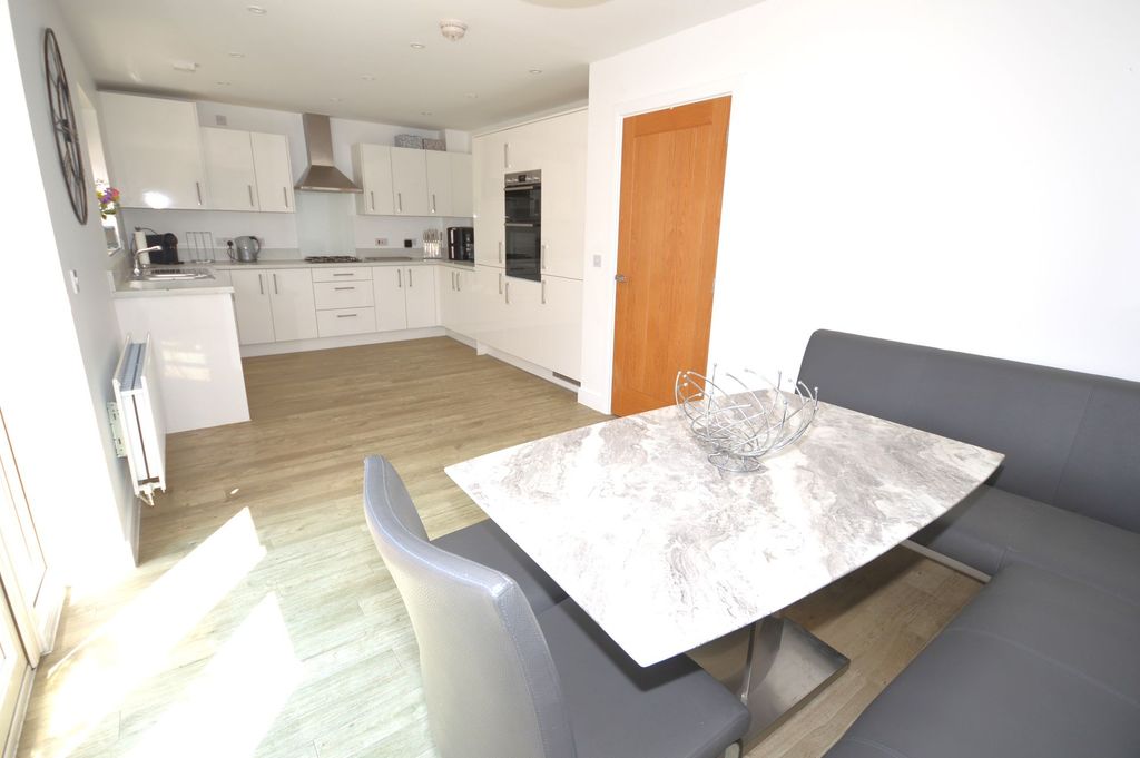 Property photo 3 of 17 Kitchen - Diner