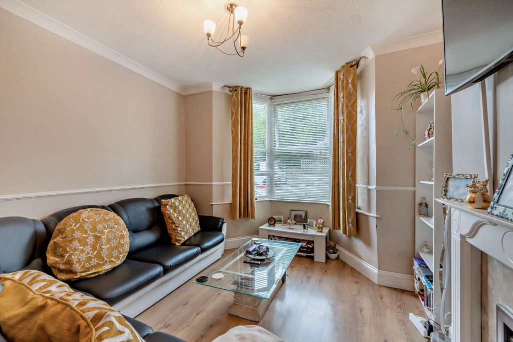 Property photo 2 of 13