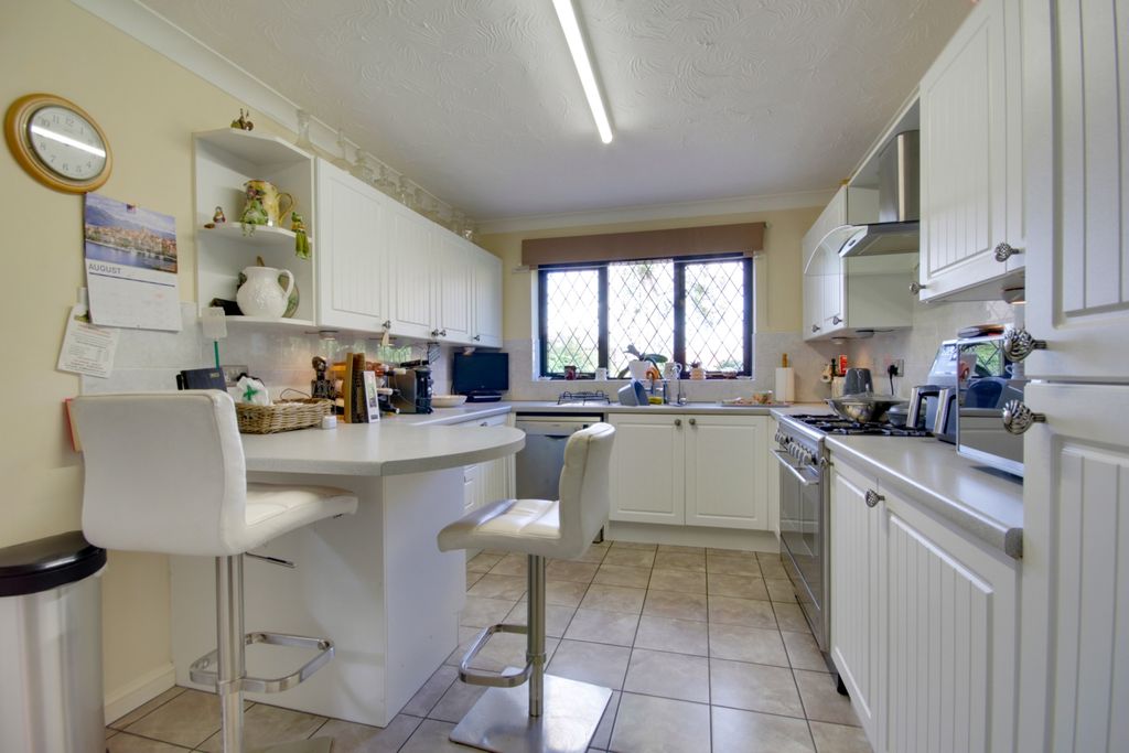 Property photo 3 of 16 Img_0833-Img_0835