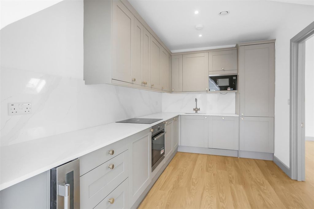 Property photo 2 of 17 1685129273 - F6 -5.Jpg