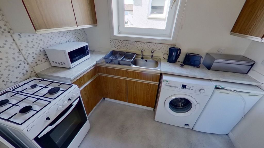 Property photo 3 of 5 Photo 3