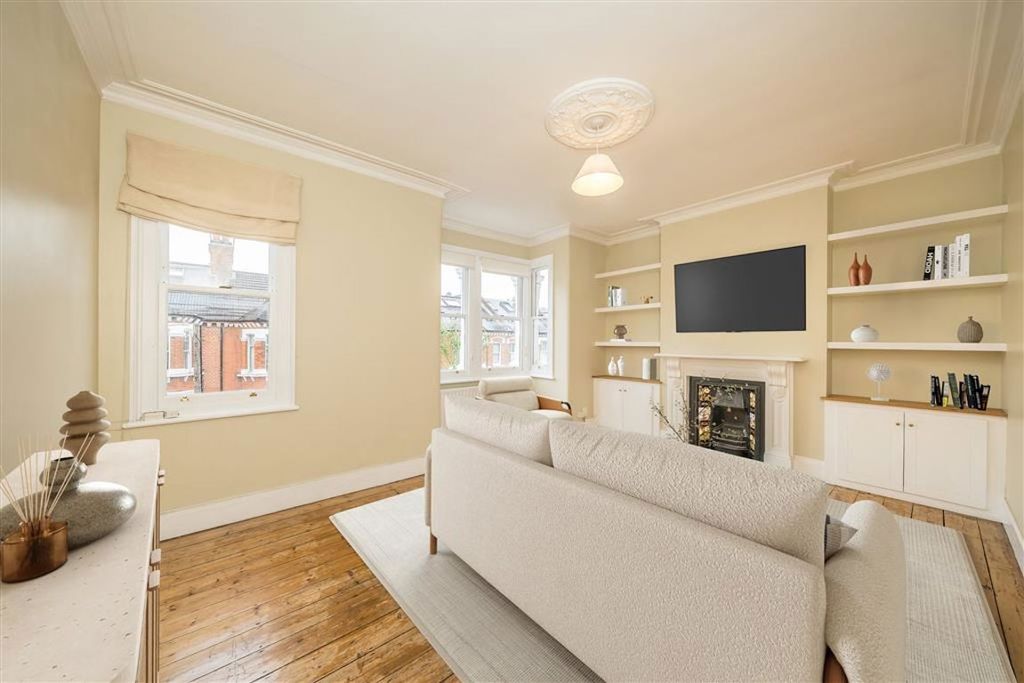 Property photo 2 of 5