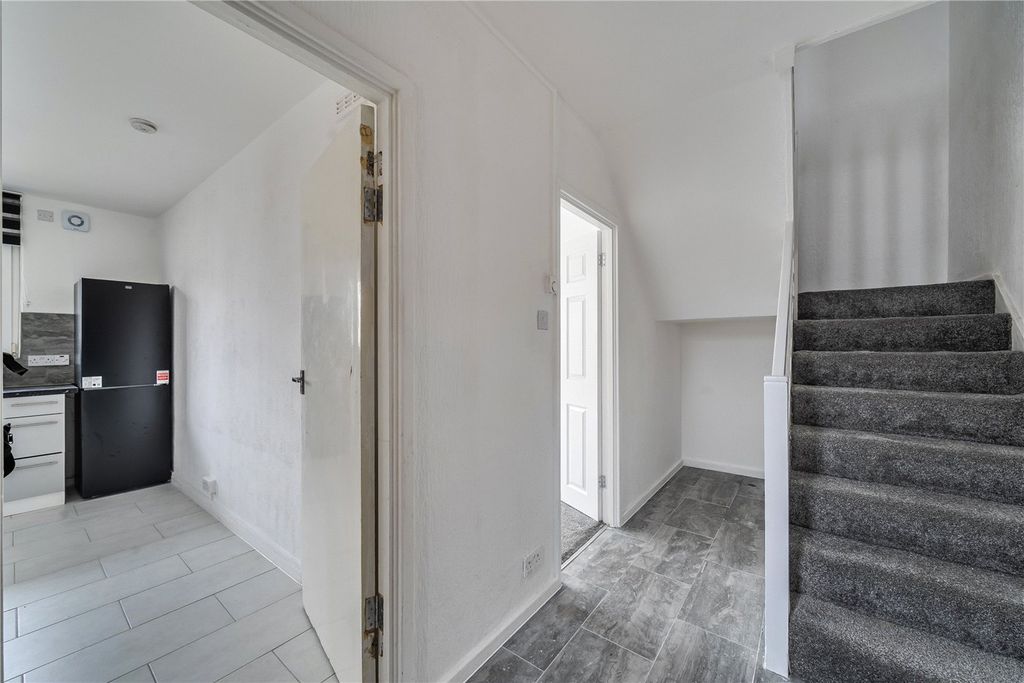 Property photo 2 of 15 Picture No. 13