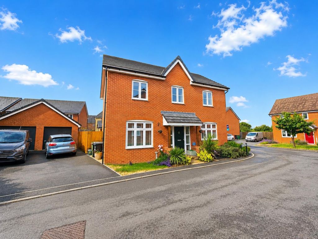 Property photo 1 of 16 4745A8Fc-d017-47d2-9380-6Ea36A5B7953.Png