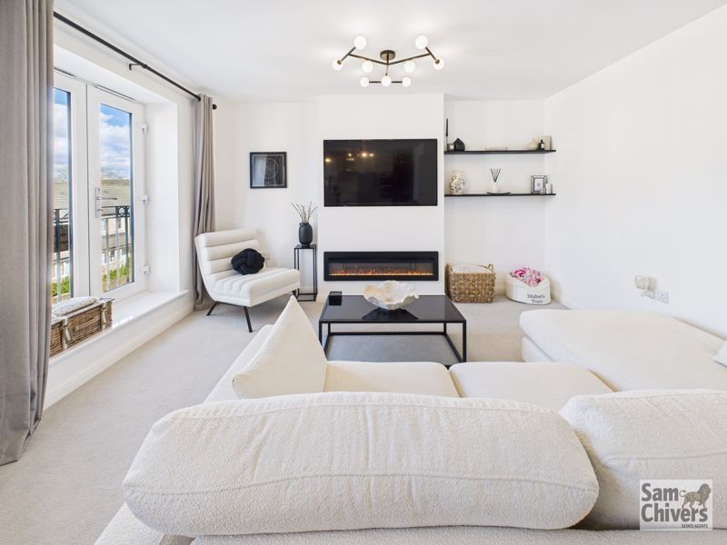 Property photo 3 of 17 Photo 19