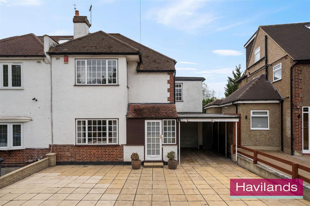 Property photo 1 of 22 Oakwood Crescent-3.Jpg