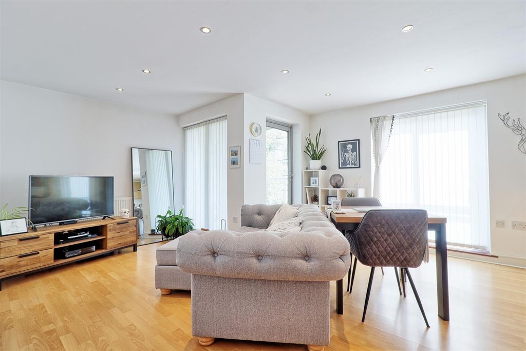 Property photo 1 of 16 Img_0797_8_9_Easyhdr-Interior3.Jpg