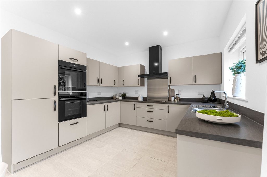 Property photo 2 of 15 Kitchen