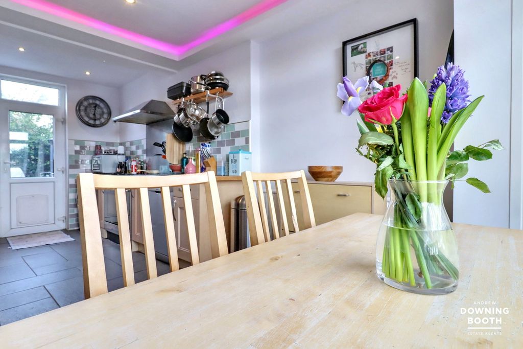 Property photo 3 of 29