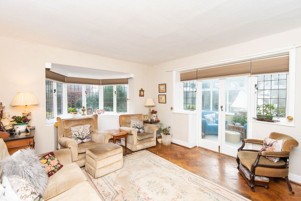 Property photo 2 of 30