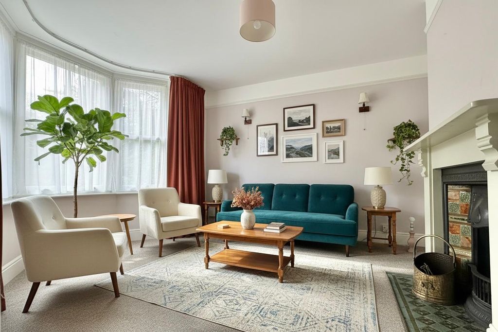 Property photo 3 of 25 Gallery