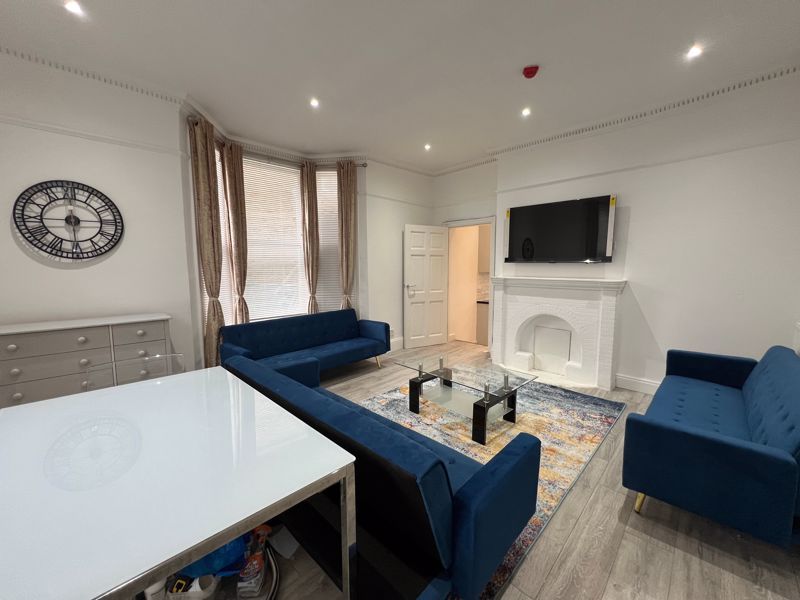 Property photo 3 of 35 Photo 1