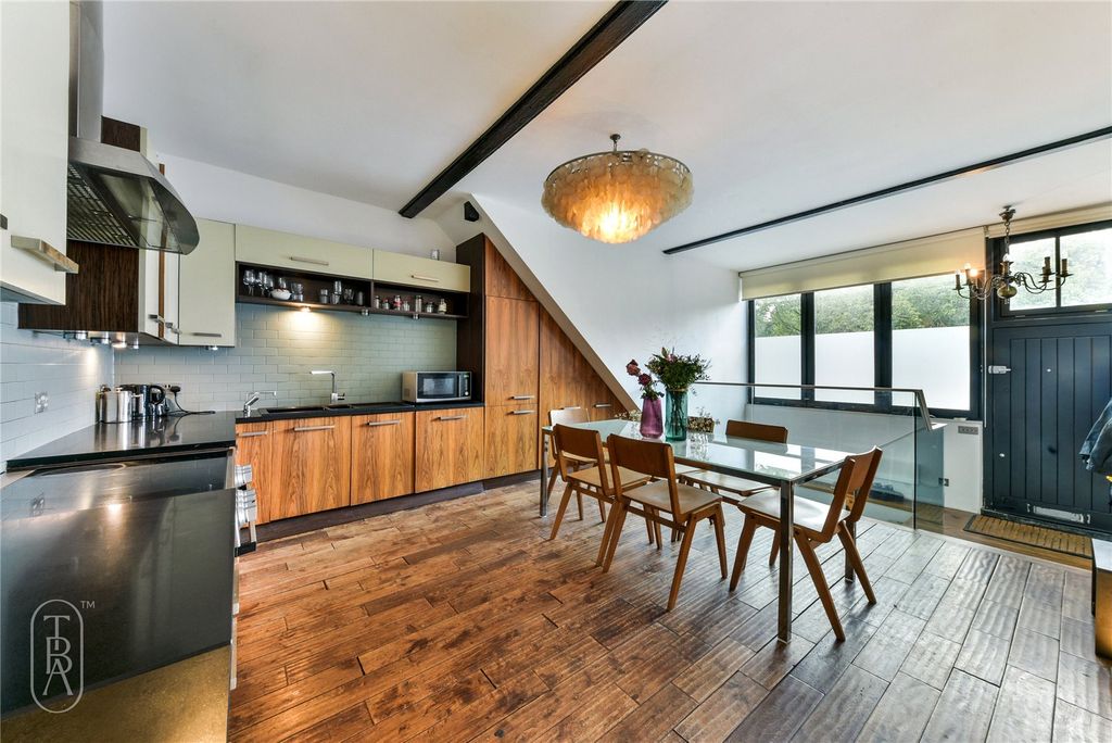Property photo 1 of 18 Picture No. 09