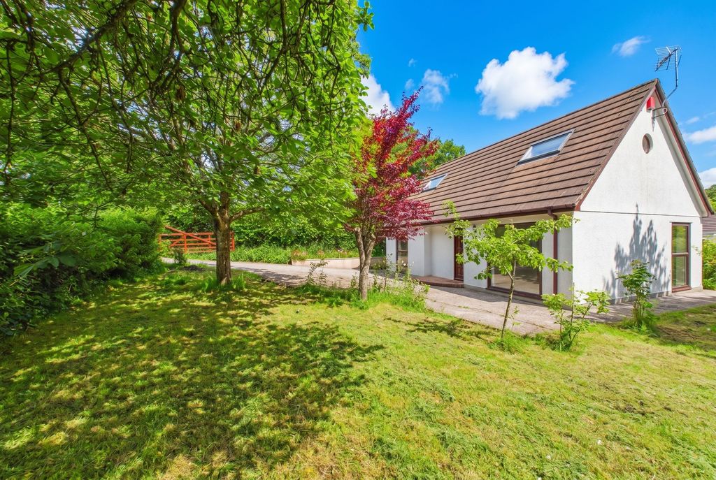 Property photo 1 of 20