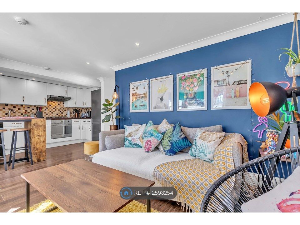 Property photo 3 of 14 Living Area