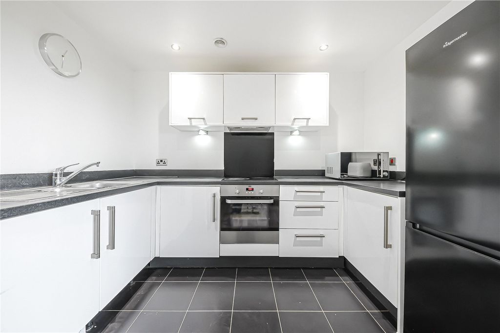 Property photo 2 of 22 Picture No. 31