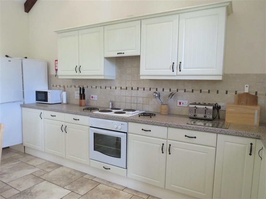 Property photo 2 of 9 Kitchen