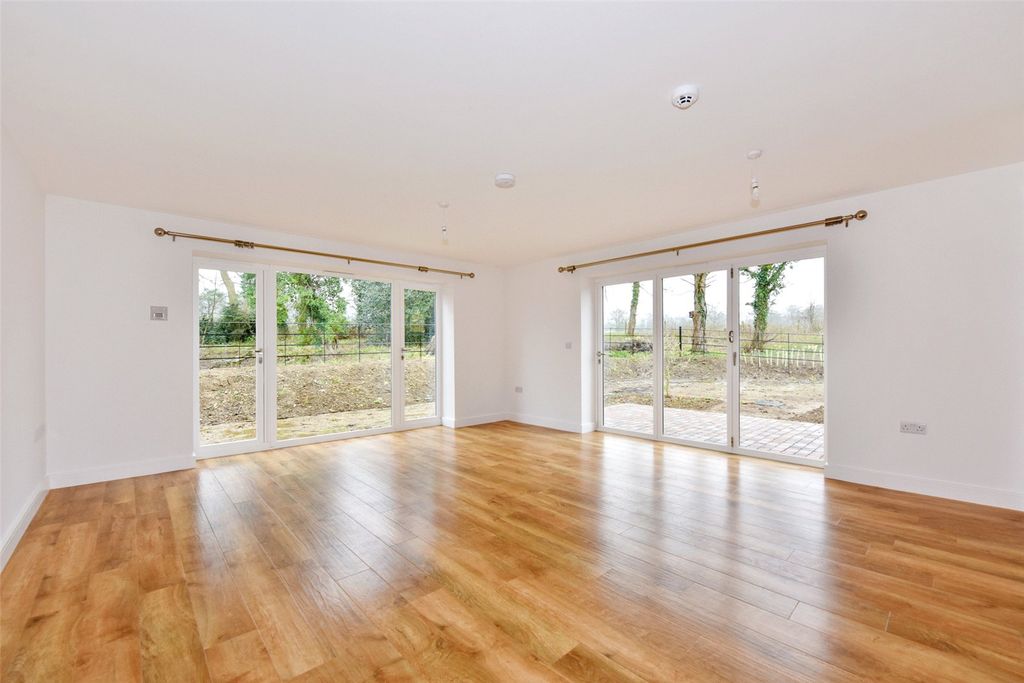 Property photo 3 of 13 Picture No. 12