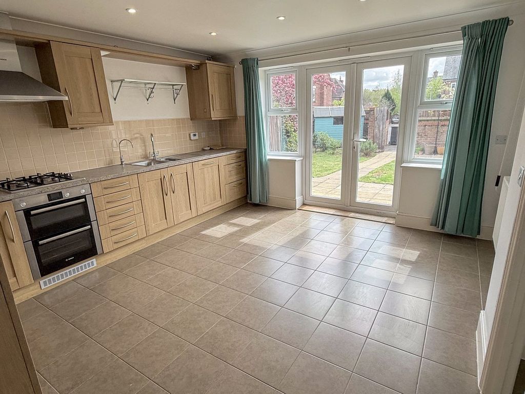 Additional image 4 of 4 bed terraced house for saleBrowns Walk, Greenham, Thatcham RG19