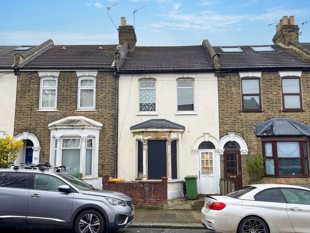 Property photo 1 of 11