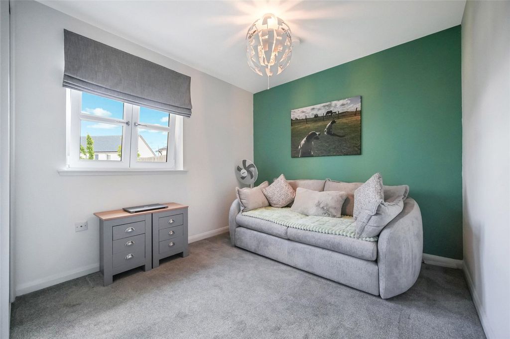 Additional image 10 of 2 bed flat for saleSnibble Gardens, Uphall Station, Livingston, West Lothian EH54