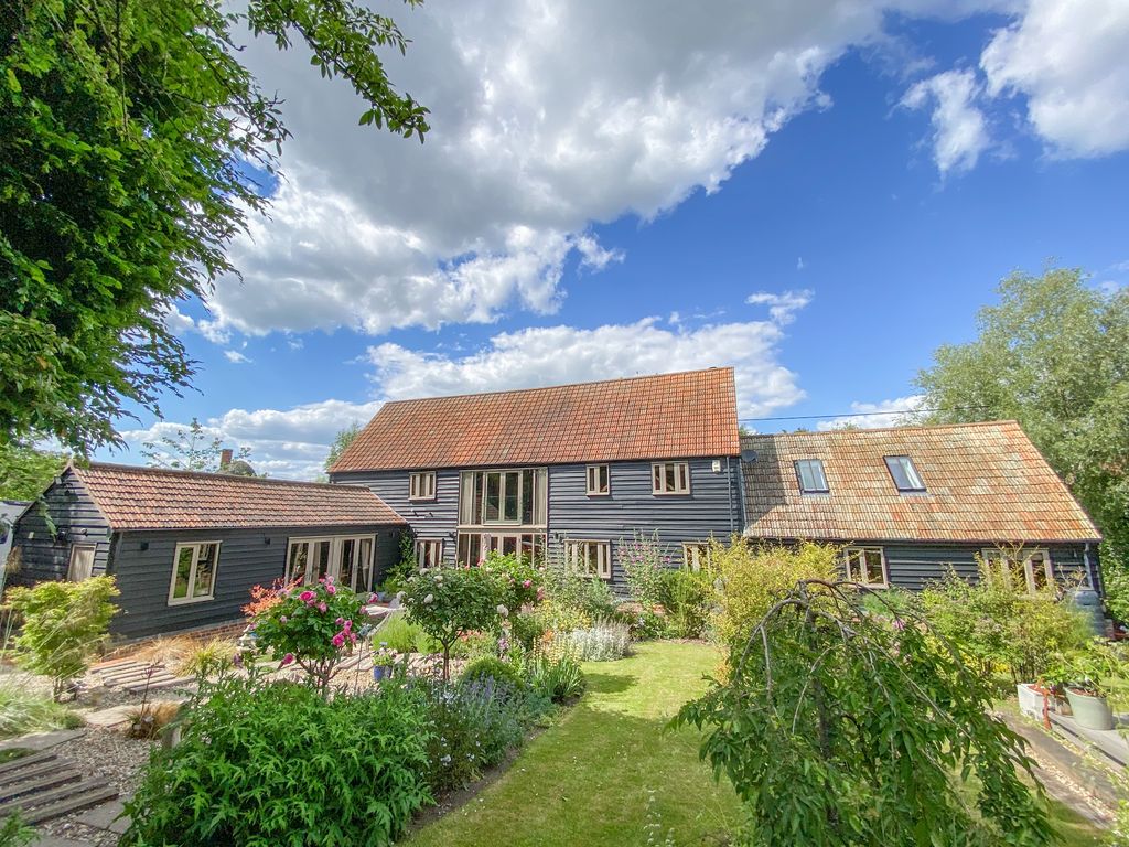 Property photo 2 of 41 2