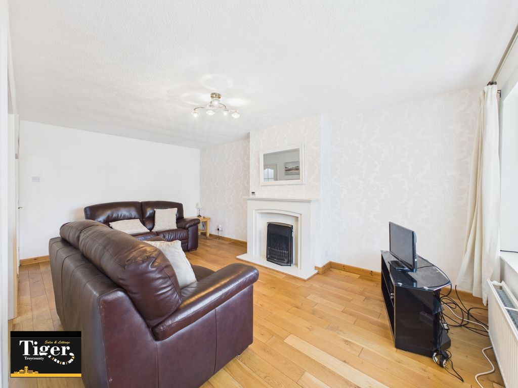 Property photo 2 of 23 Cam03440G0-Pr0673-Still007