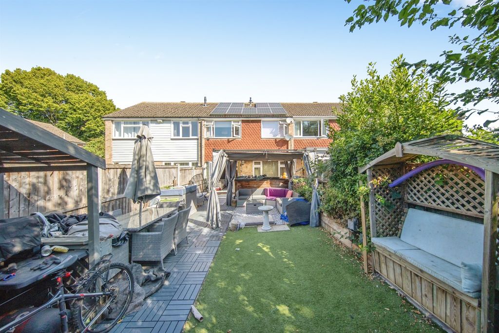 Property photo 3 of 17