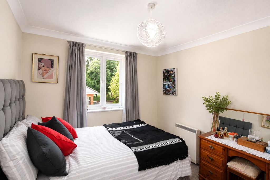 Property photo 3 of 11 Picture No. 14