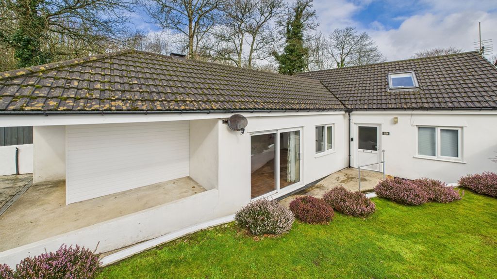 Property photo 1 of 11 3 Bedroom House For Sale