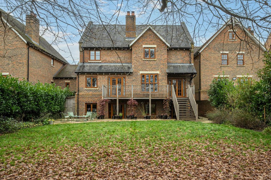 Property photo 2 of 21 Image