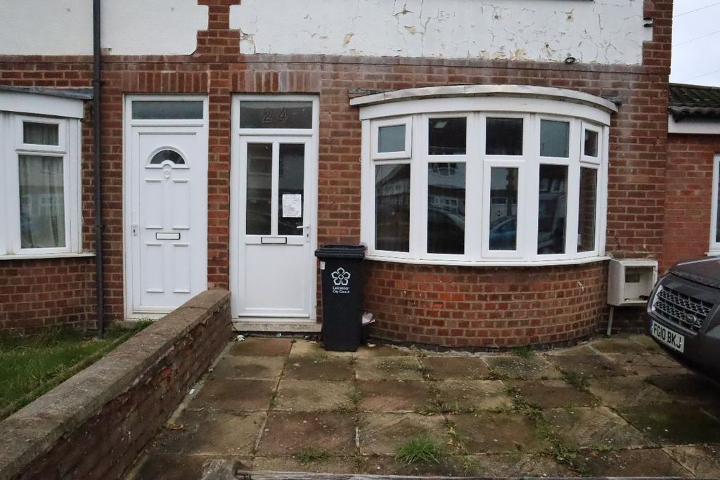 Property photo 2 of 7