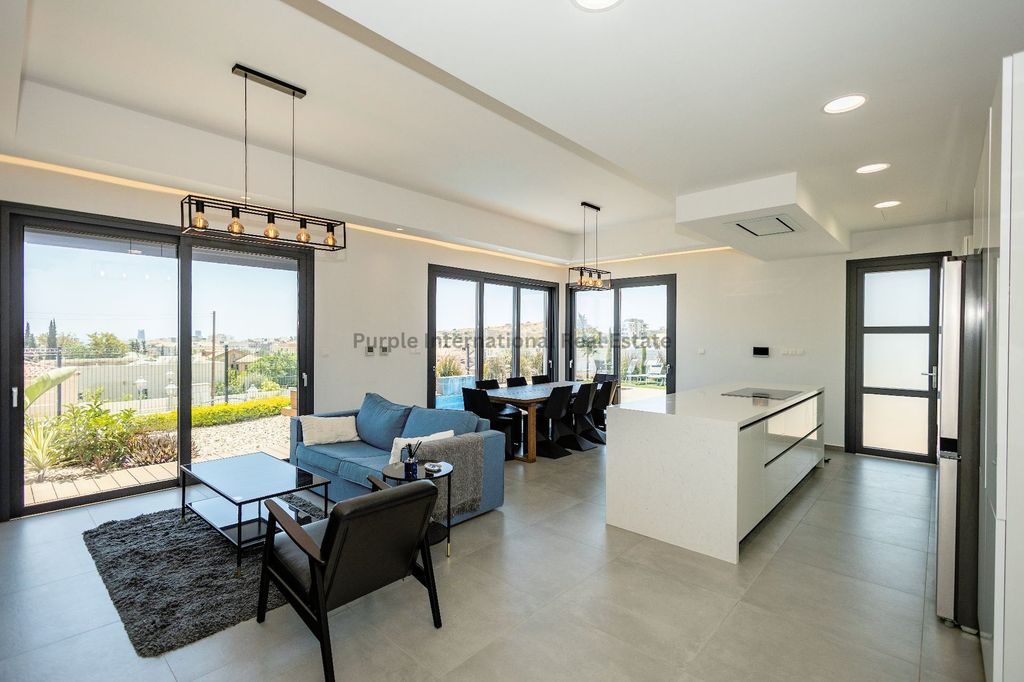 Property photo 2 of 49