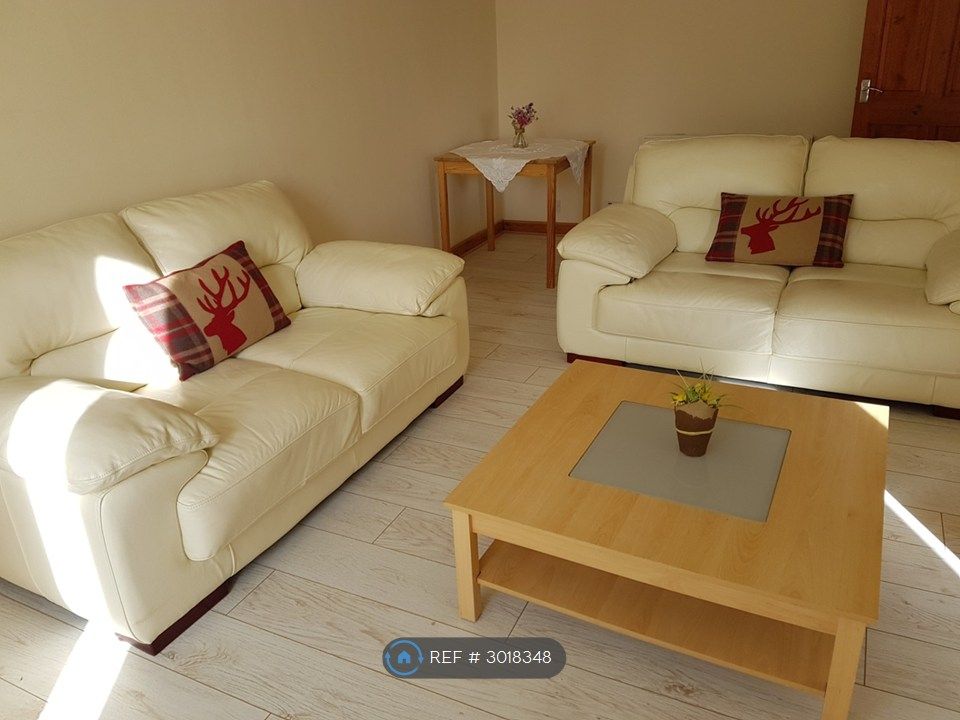 Property photo 1 of 7 Lounge