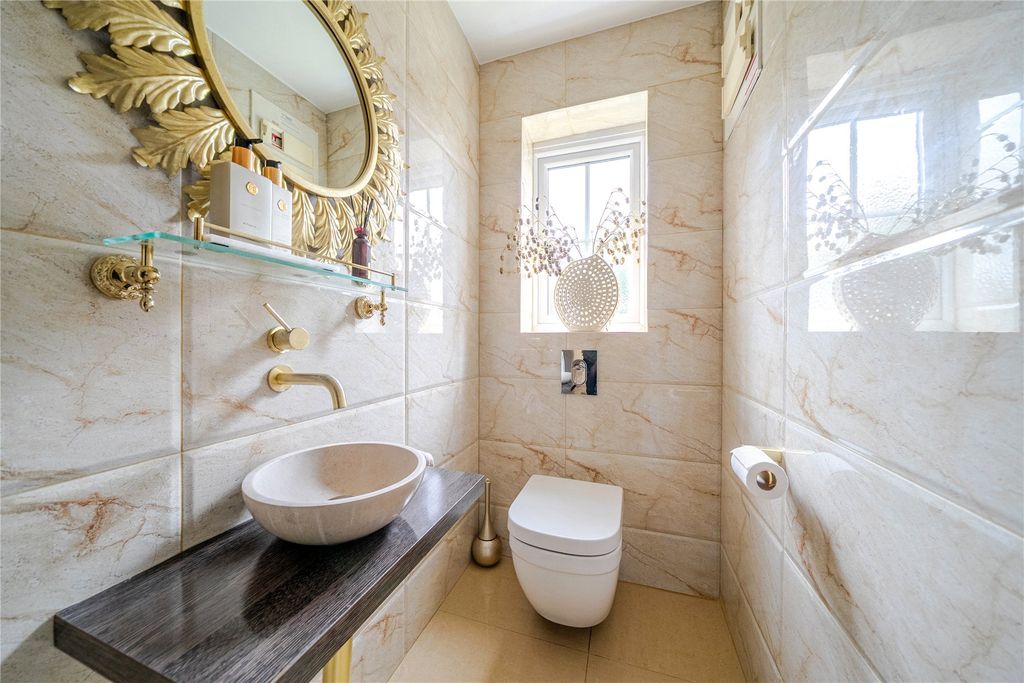 Additional image 75 of 6 bed country house for saleSandringham Drive, Dartford, Kent DA2