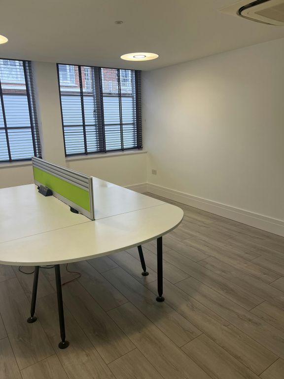 Property photo 3 of 6 Img_2458.Jpg