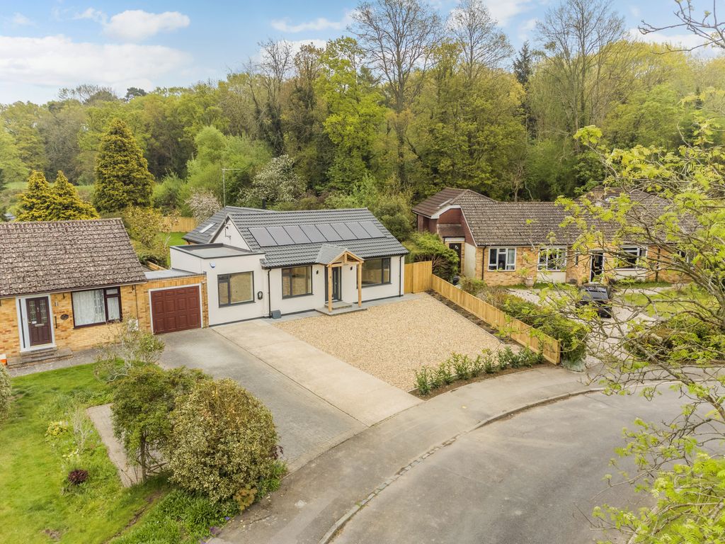 Property photo 2 of 16 Image00002