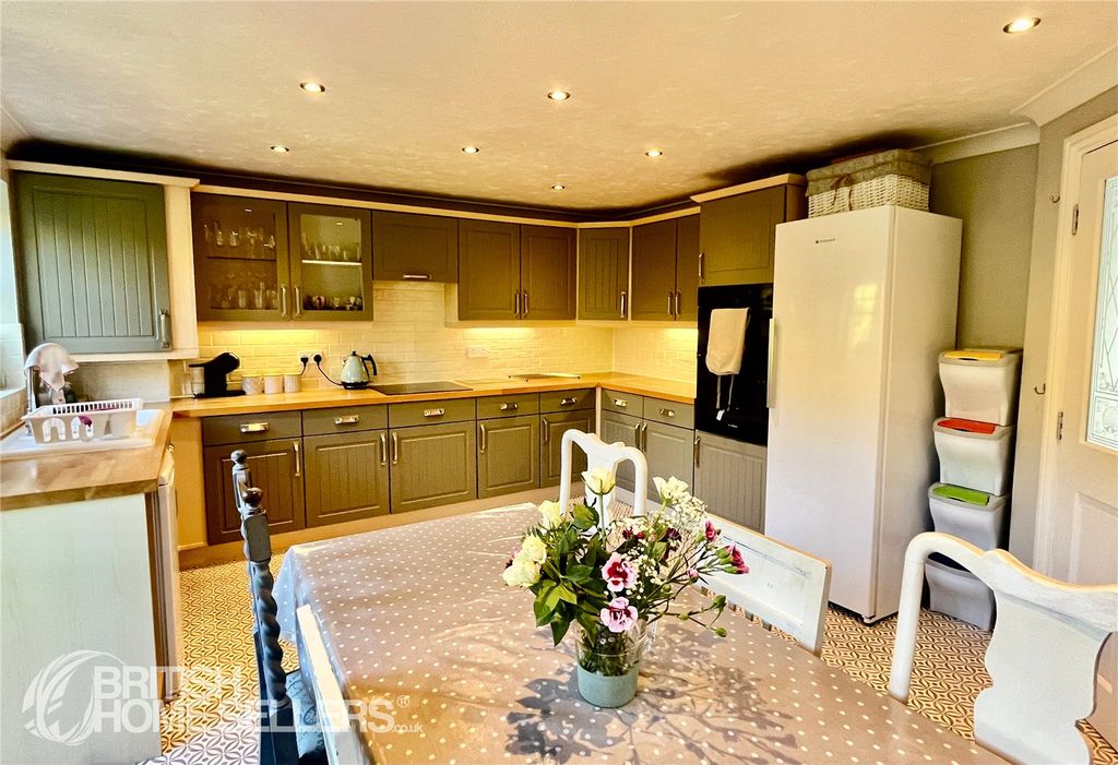 Property photo 3 of 22 Picture No. 41