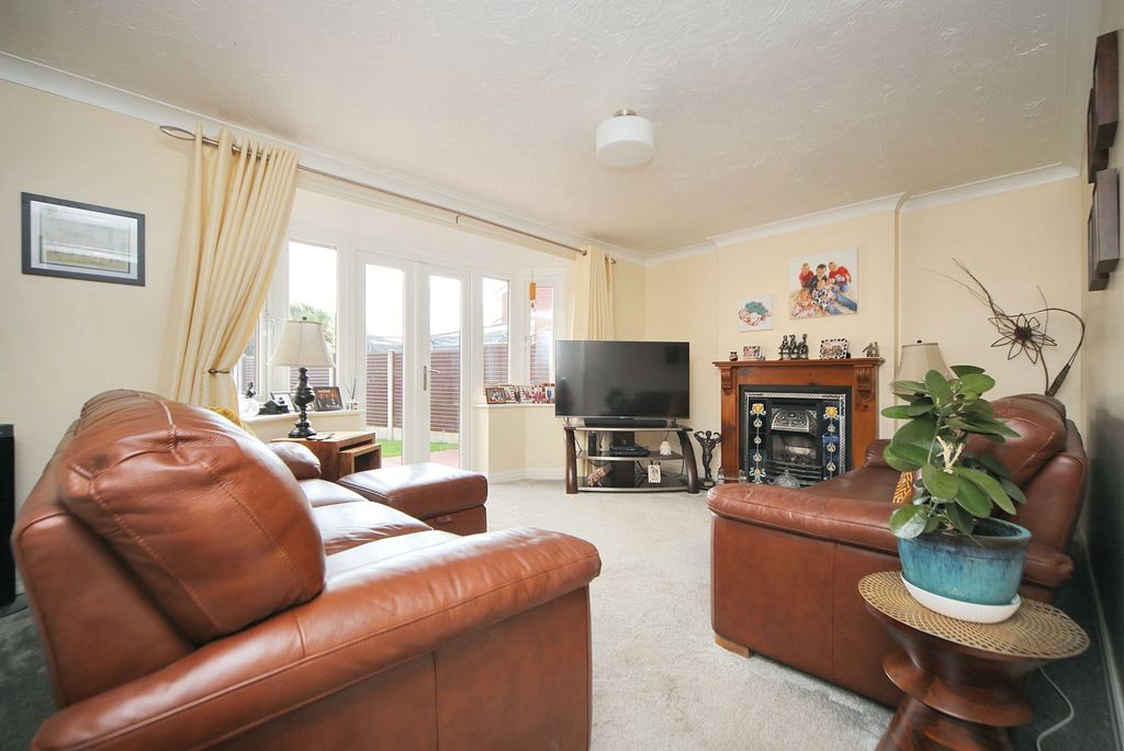 Property photo 2 of 24