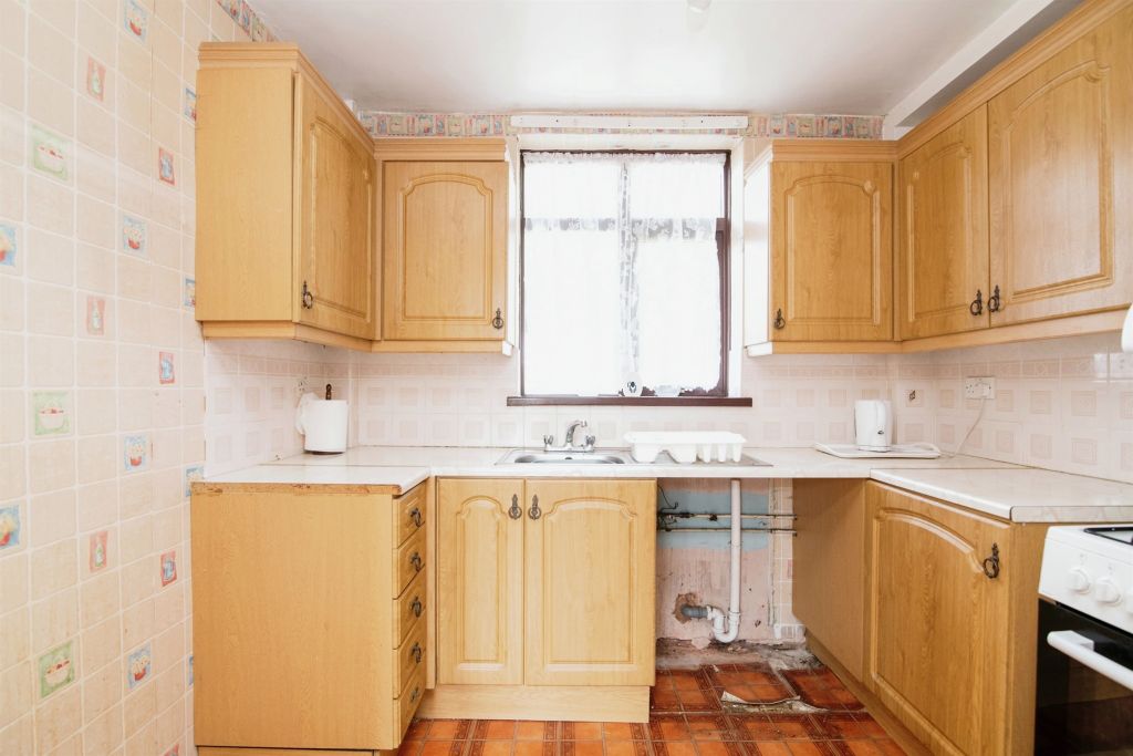 Property photo 3 of 16
